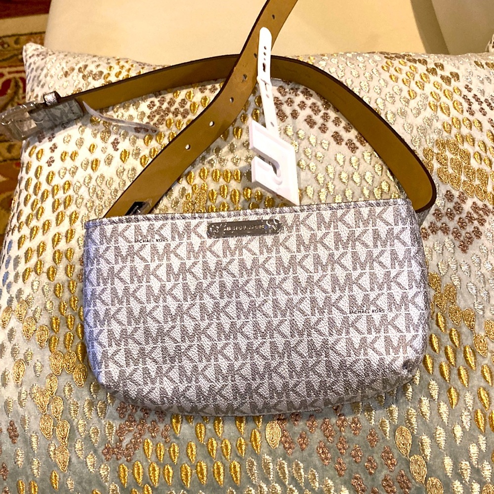 BN Michael Kors Signature, Logo Leather Belt Bag